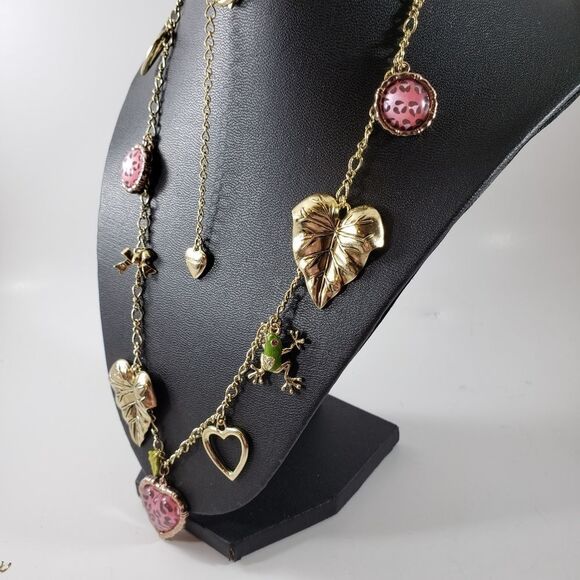 Betsey Johnson Jungle sweater necklace - Picture 2 of 5